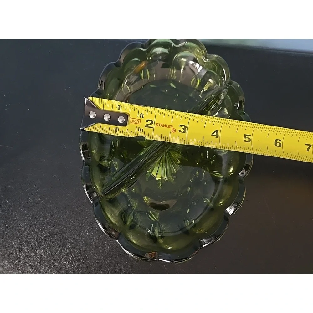 VINTAGE‎ ANCHOR HOCKING FAIRFIELD GREEN GLASS DIVIDED CANDY DISH.
